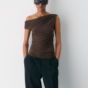 Gallery top - one shoulder top